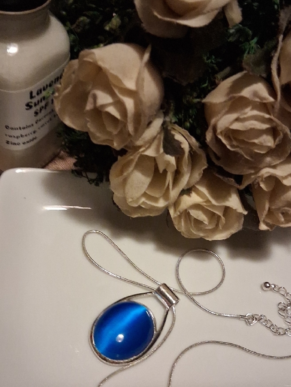 Silver Necklace with Bright Blue Oval Cats Eye Pendant 16-22" Adjustable - Picture 7 of 9